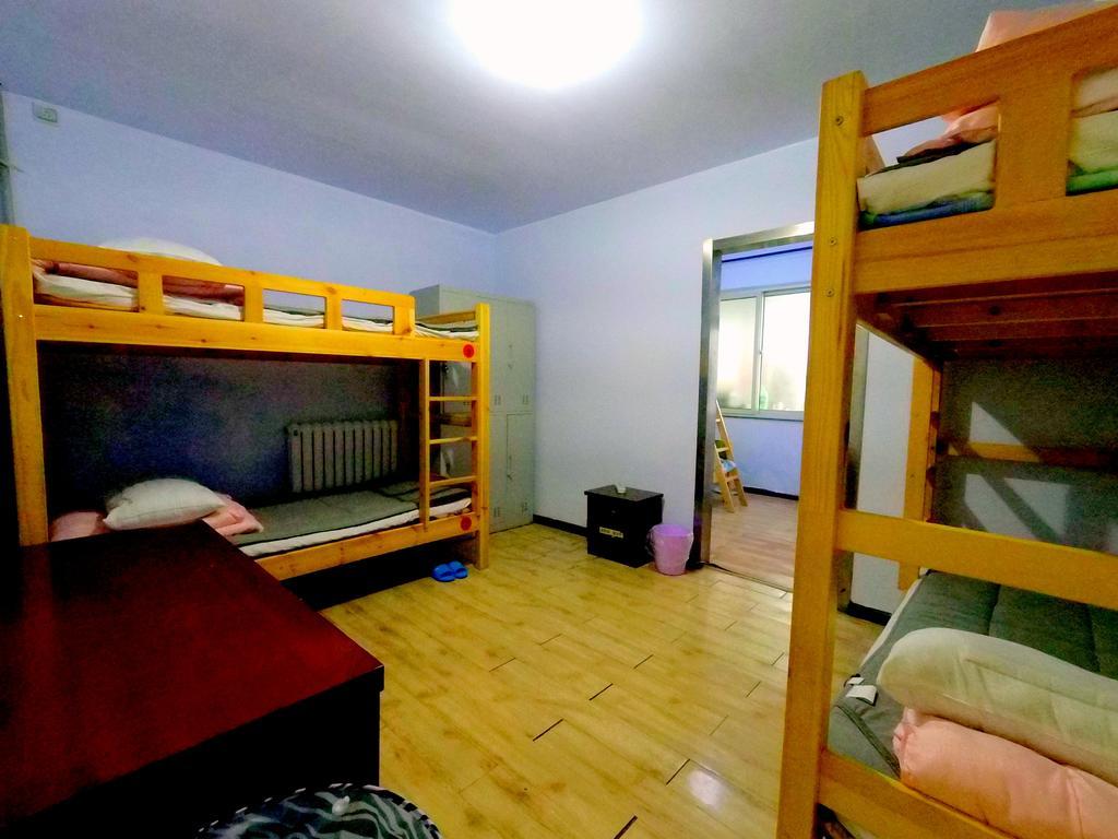 First Met Backpackers Hostel Chengde Exteriör bild
