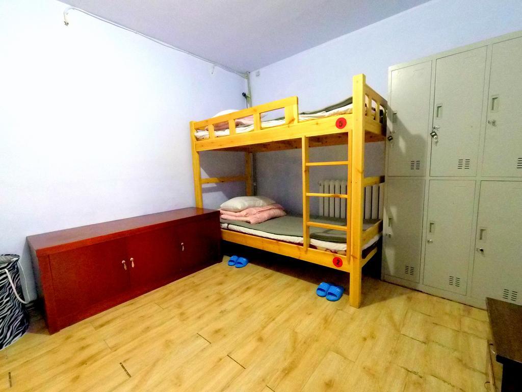 First Met Backpackers Hostel Chengde Exteriör bild