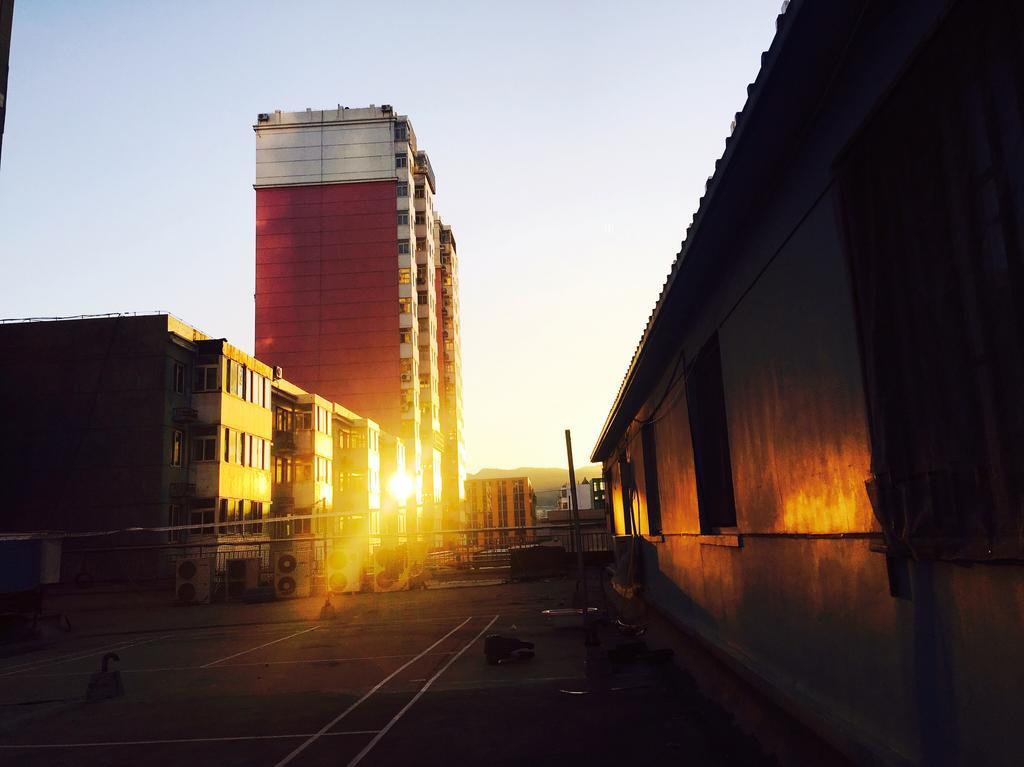 First Met Backpackers Hostel Chengde Exteriör bild