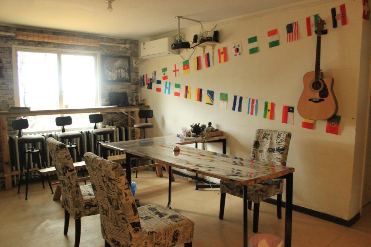 First Met Backpackers Hostel Chengde Exteriör bild